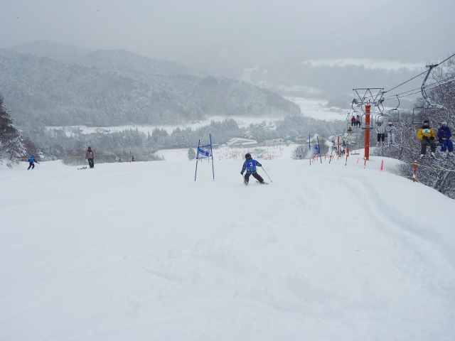 スキー大会のイメージ画像